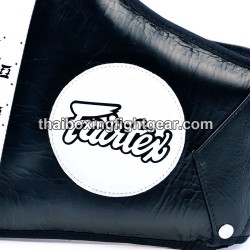 Cinturón llamativo, Plastron llamativo, Fairtex Negro/Blanco | Belly Protections