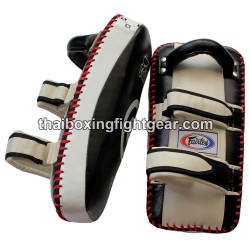 PAO "Kicking pad KPLC1" Fairtex cuero curvo blanco/negro | Equipamiento